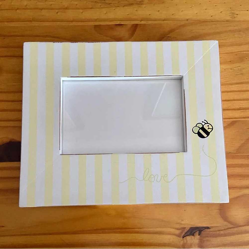 Wendy Bellissimo Honey Bee Collection Picture Frame w/ Stripes and Love with Bee